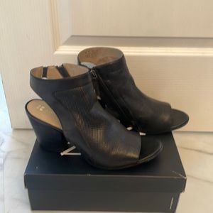 Naturalizer leather sandal